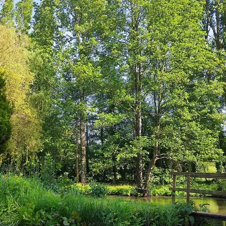 Le Moulin De Benneville D'hotes, Petit Dejeuner Compris *