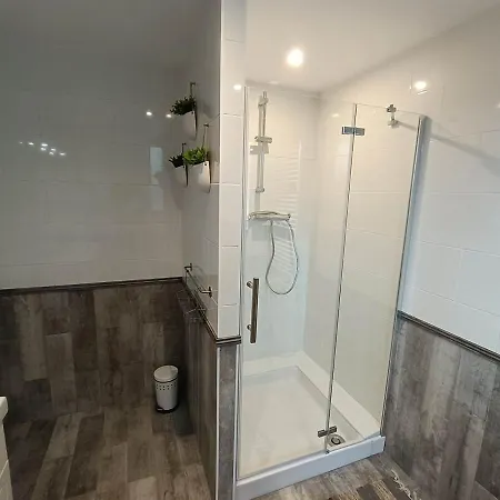 Le Moulin De Benneville D'hotes, Petit Dejeuner Compris 3*