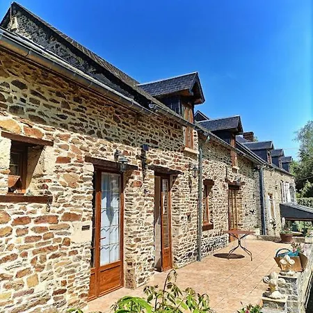 Le Moulin De Benneville D'hotes, Petit Dejeuner Compris 3*