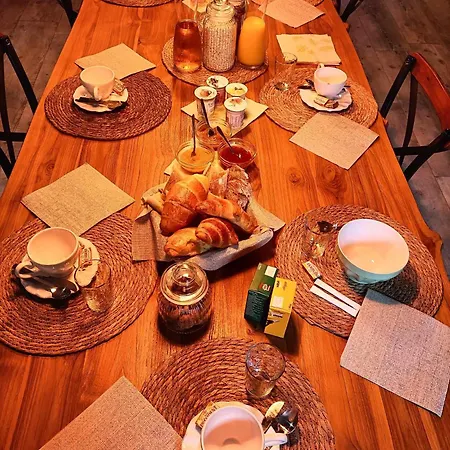 Le Moulin De Benneville D'hotes, Petit Dejeuner Compris Cahagnes