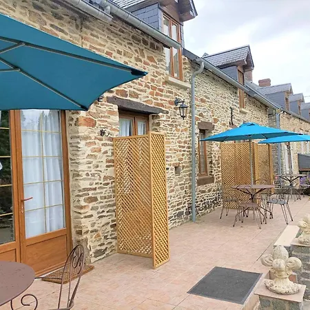 Le Moulin de Benneville chambres d'hôtes, petit déjeuner compris Bed & Breakfast Cahagnes