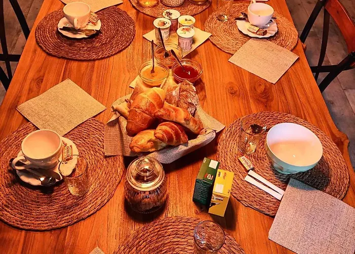 Le Moulin De Benneville D'hotes, Petit Dejeuner Compris Cahagnes